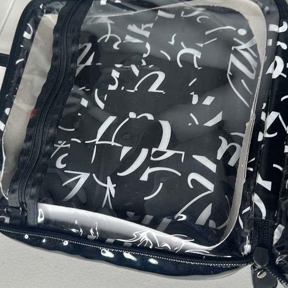 Saks 5th avenue makeup bag - Picture 9 of 10